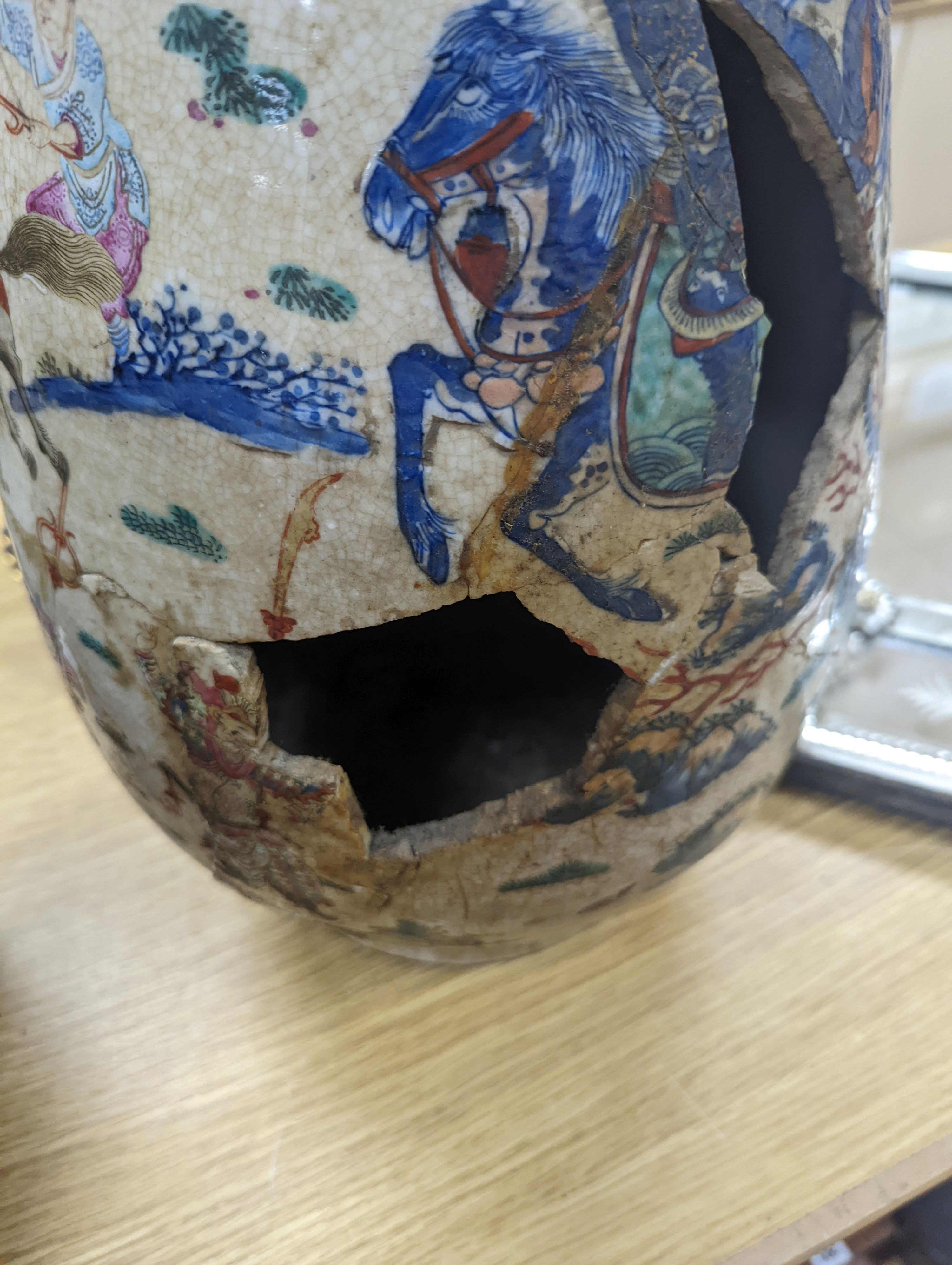 A large Chinese crackle glaze vase, Chenghua mark, 19th century - 62cm tall